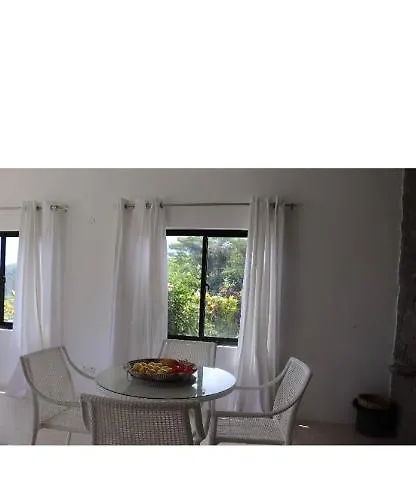 Nyaraló Ogumka 2 , Self Catering , Santa Maria , Mahe , Seychelles *