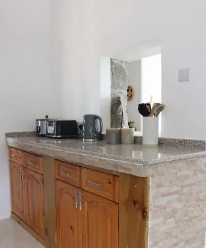 Ogumka 2 , Self Catering , Santa Maria , Mahe , Seychelles * Anse Royale